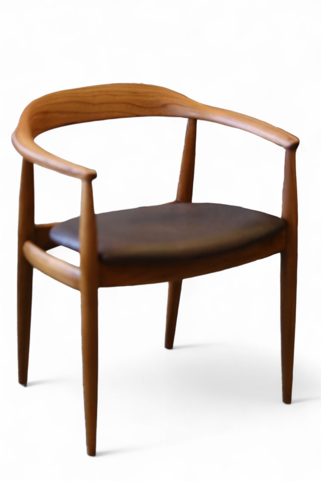 Läs mer om artikeln Illum Wikkelsø för Eilersen karmstol. 62 cm bred