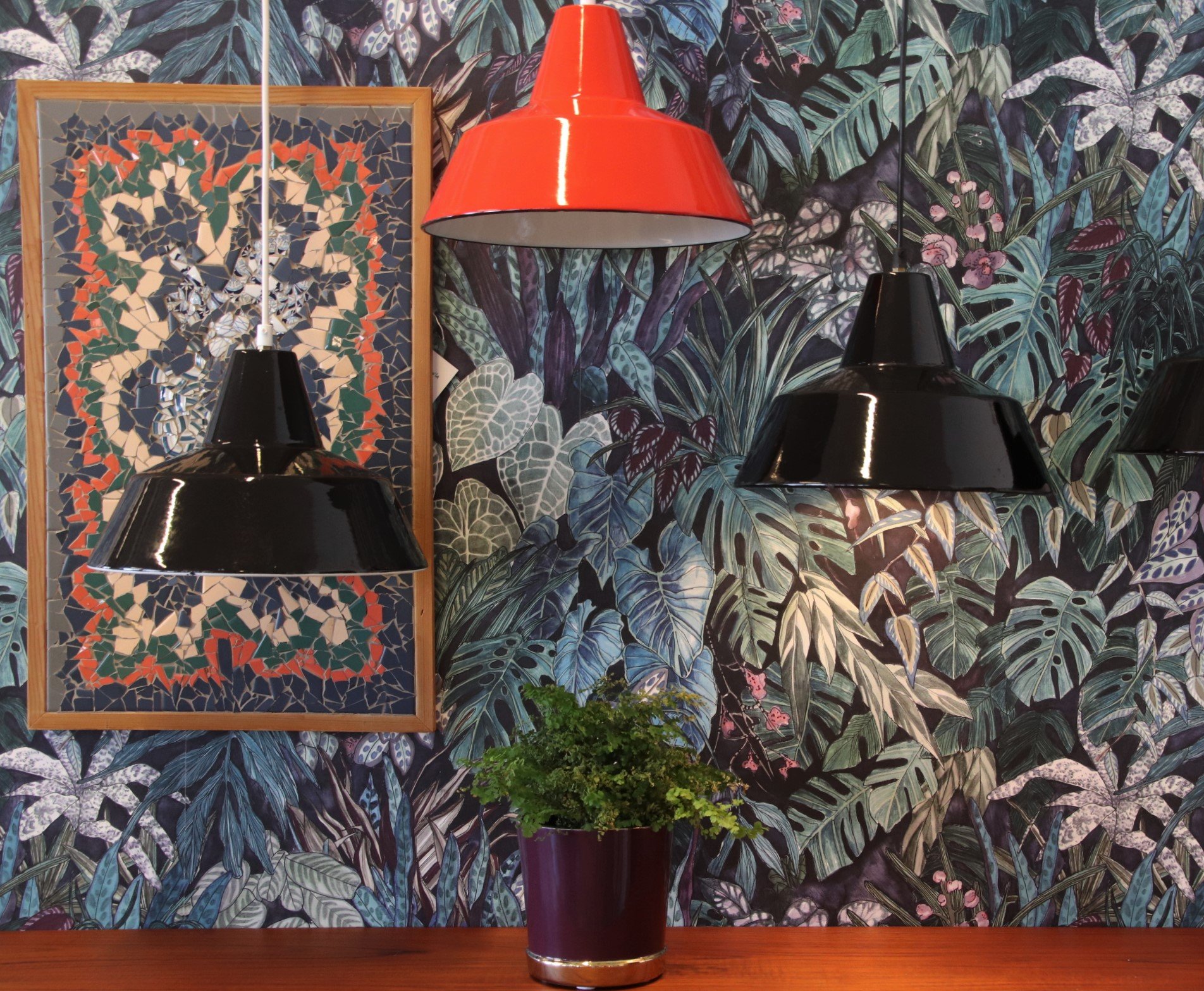 Läs mer om artikeln Louis Poulsen taklampa verkstadspendel i emaljerad metall. 35 cm ø