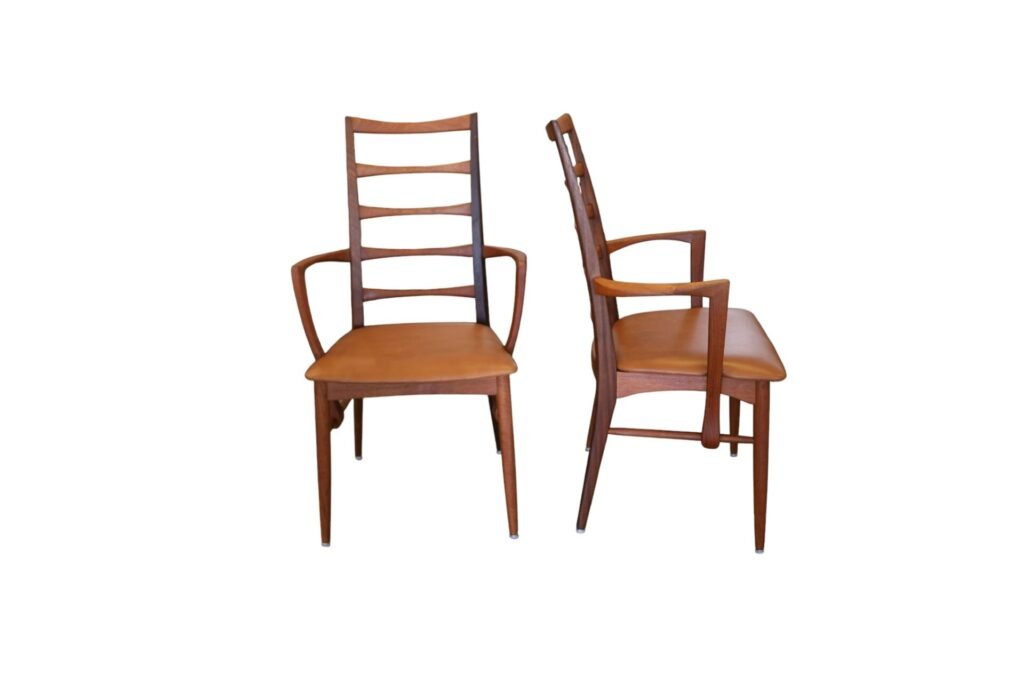 Karmstol Liz av Niels Koefoed i teak. 54 cm bred