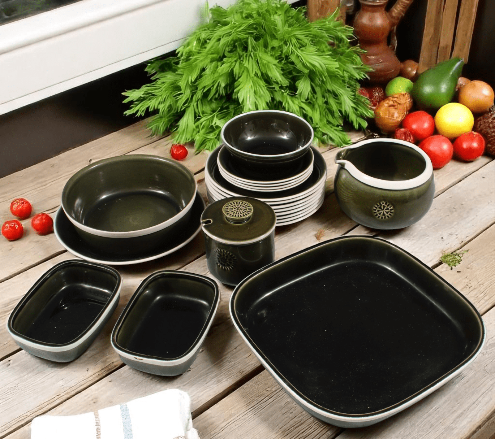 Läs mer om artikeln Vardag matporslin Karin Björquist för Gustavsberg