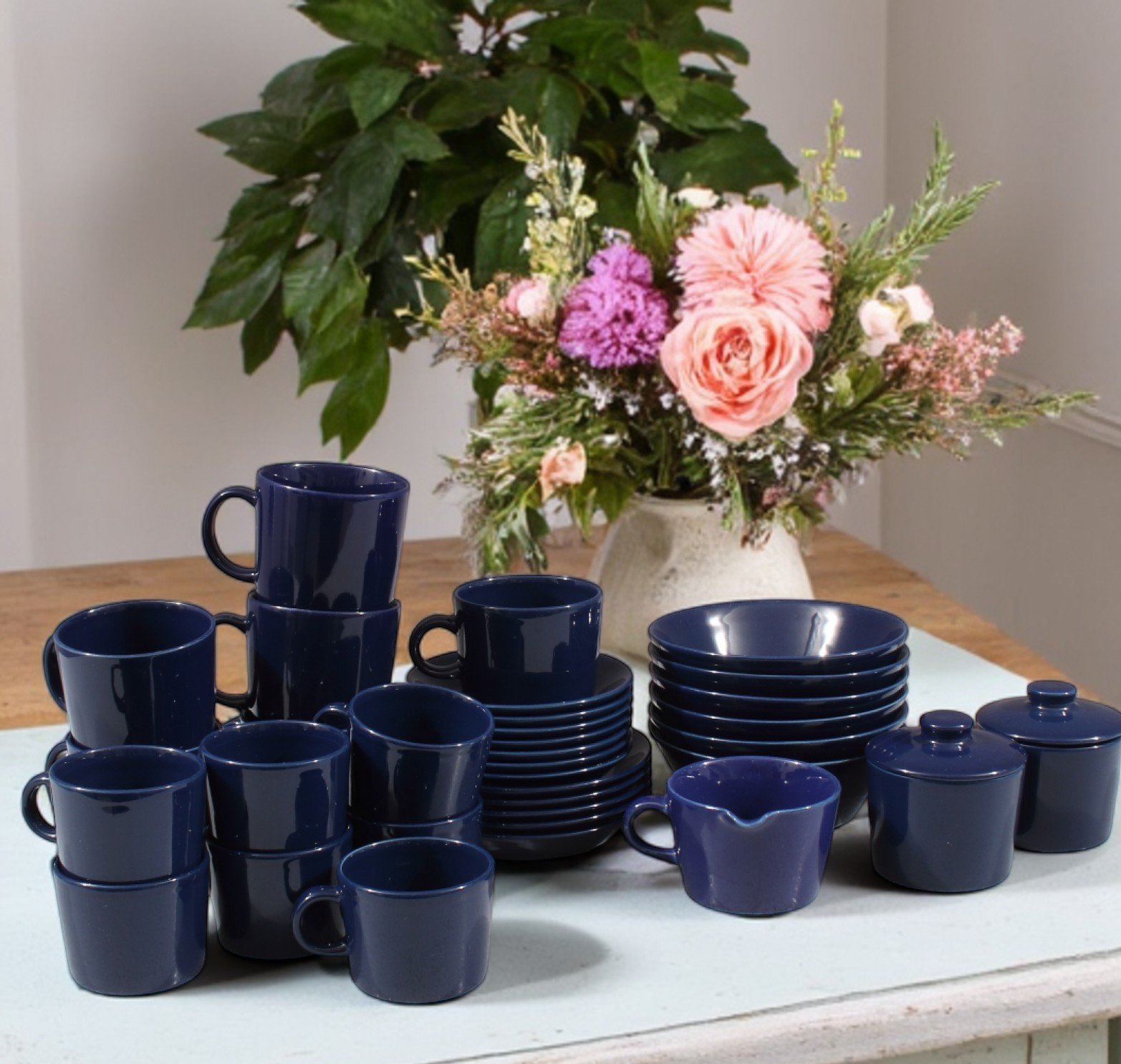 Läs mer om artikeln Kaj Franck Teema blå för Arabia/Iittala