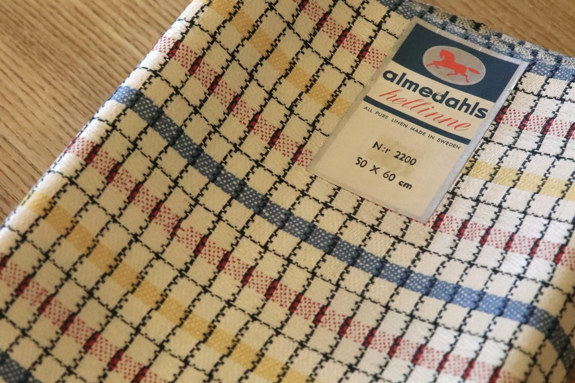 Läs mer om artikeln Almedahls sex oklippta handdukar i hellinne. 50×60 cm