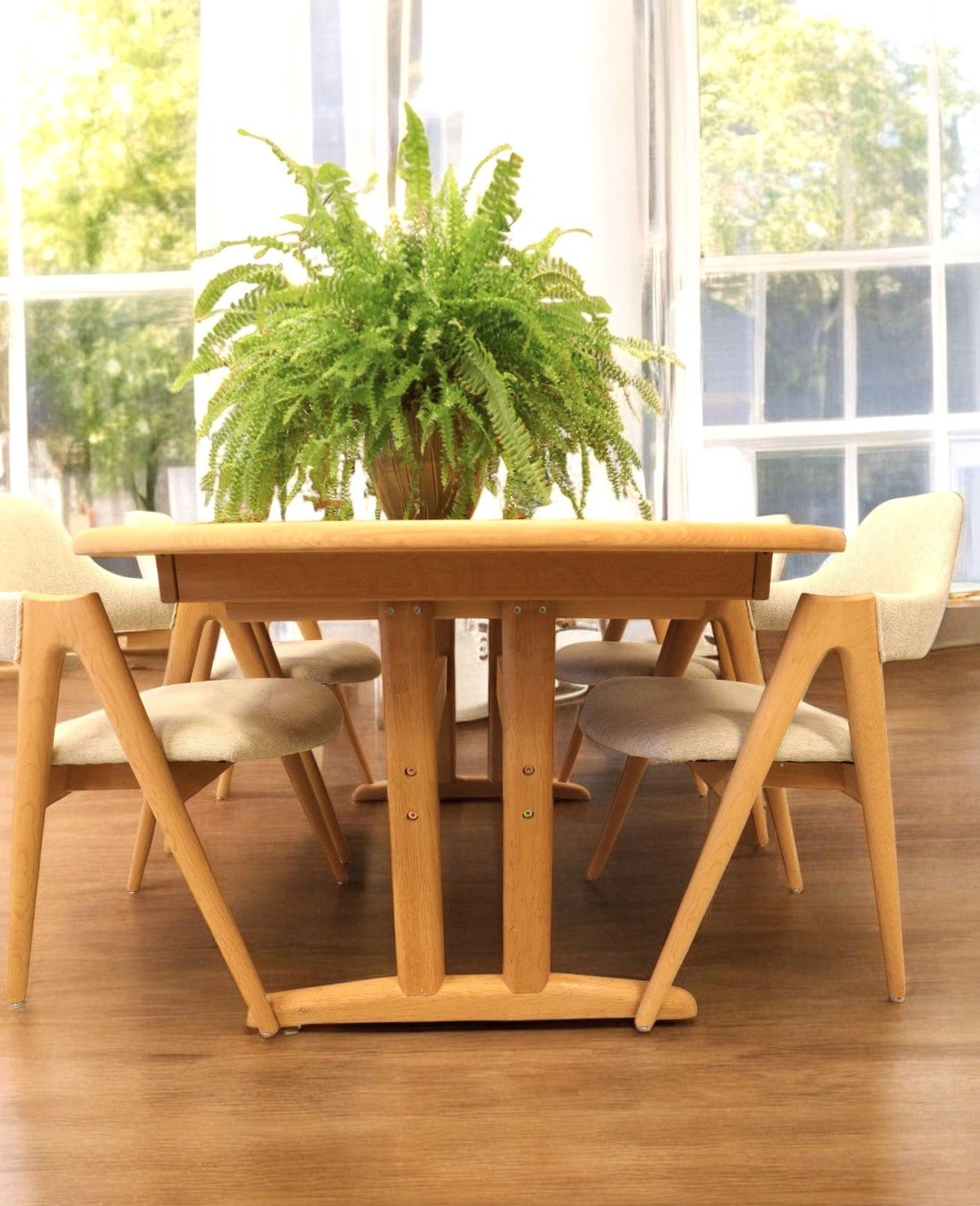 Läs mer om artikeln Gansø matbord i massiv ek. 154x105x74+50 cm