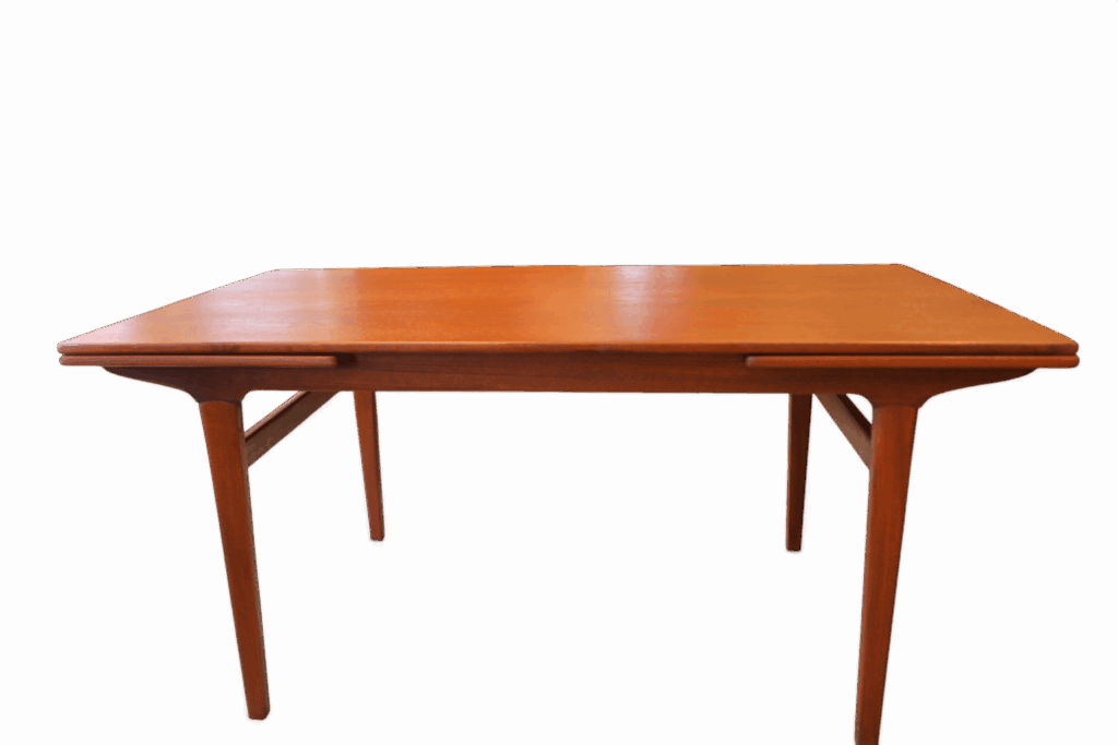 Danskt matbord i teak med utdrag. 160x90x74+2×47.5 cm