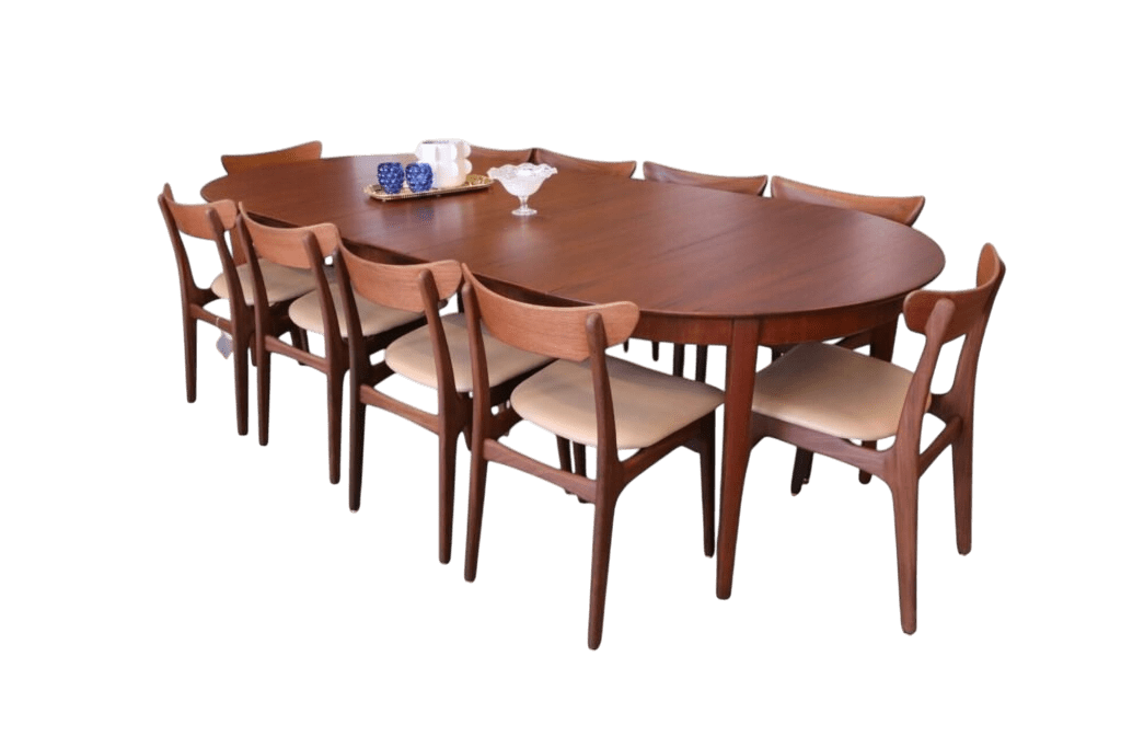 Matbord i teak Henning Kjærnulf för Sorø Møbelfabrik Danmark 1960-tal. 115 cm ø+3×50 cm