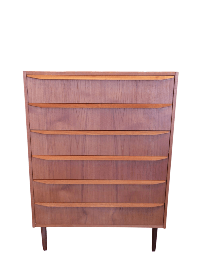 Dansk byrå i teak med sex lådor. 80x40x109 cm