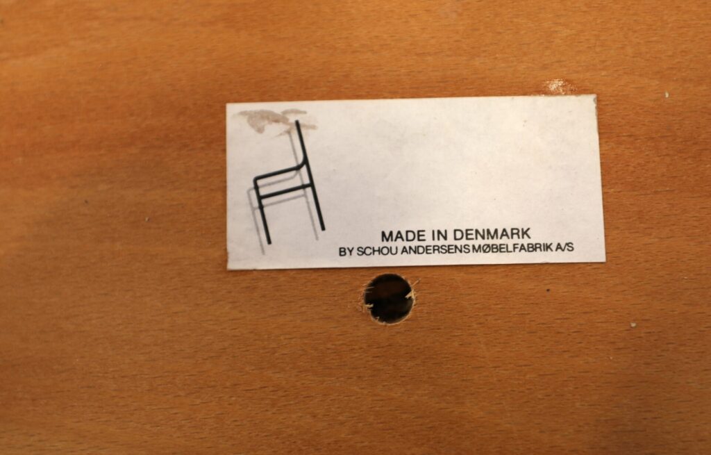 Matstol i massiv teak från Schou Andersen Danmark. 50 cm bred
