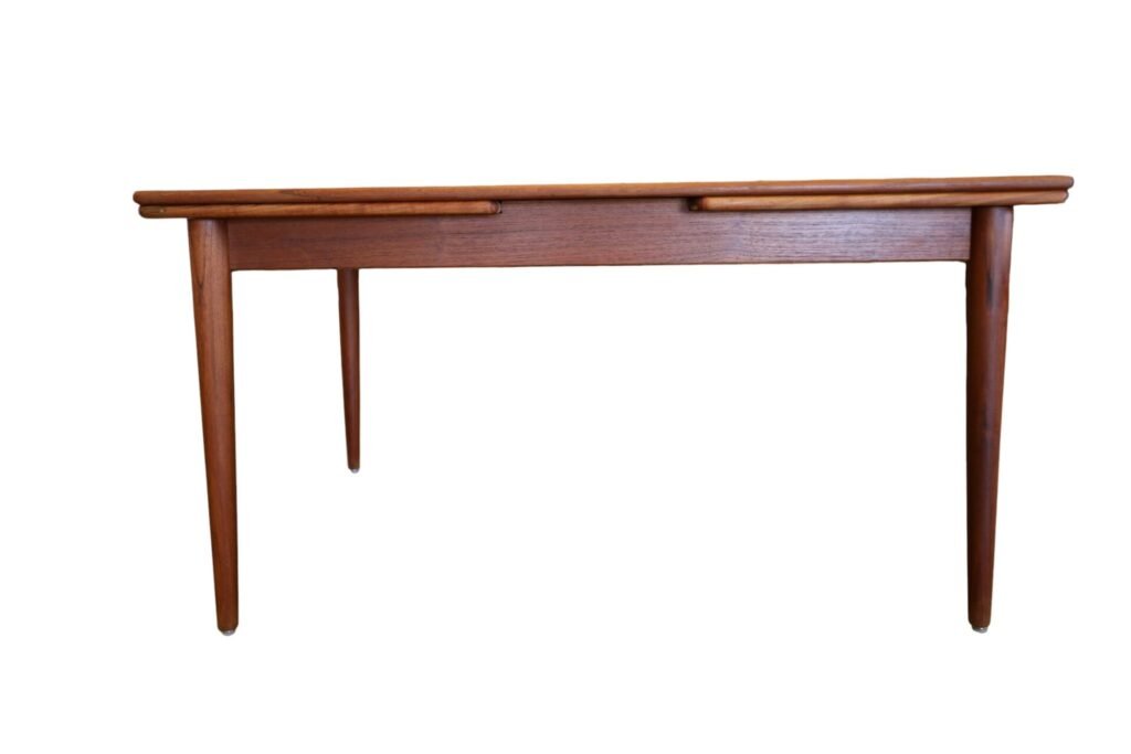 Gunni Omann för Omann Jun matbord i teak. 135x87x73+2x53 cm
