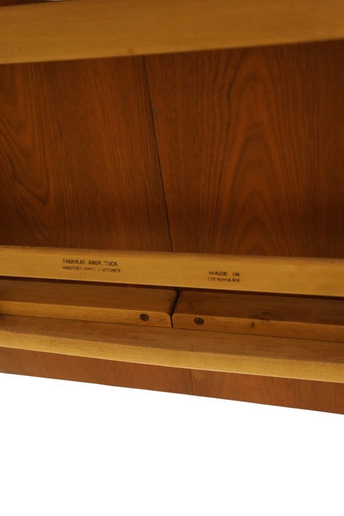 Hans J. Wegner matbord AT 310 i teak & ek för Andreas Tuck. 160x86x73+2×40 cm