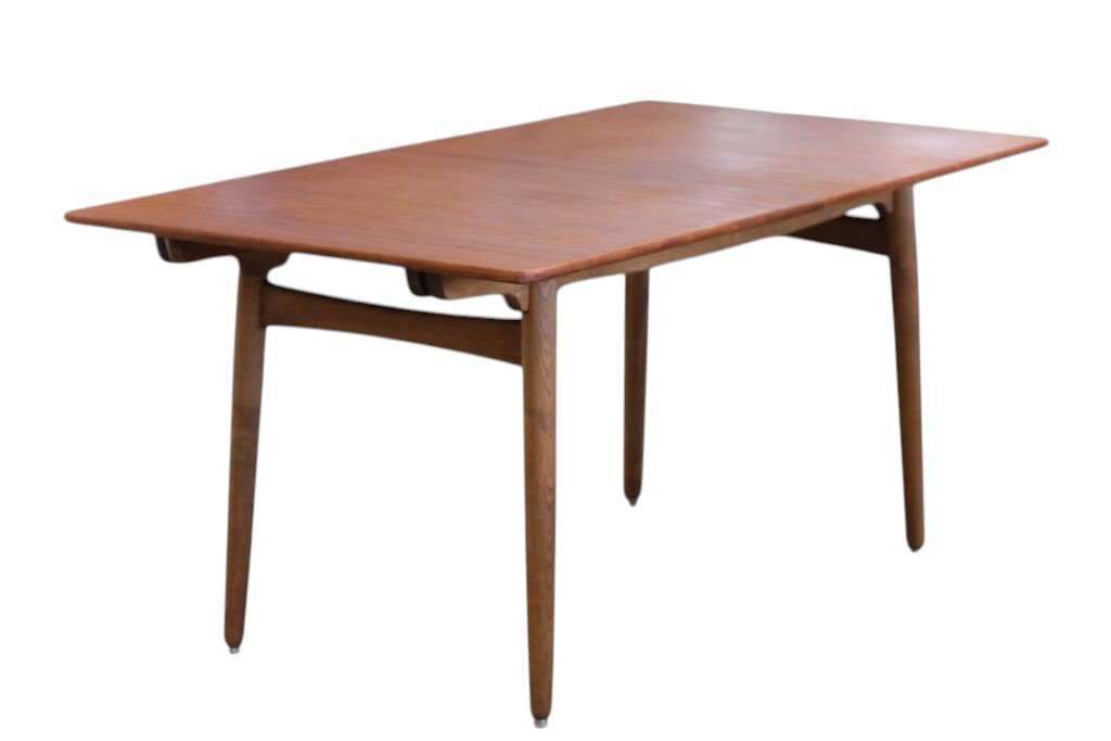 Hans J. Wegner matbord AT 310 i teak & ek för Andreas Tuck. 160x86x73+2×40 cm